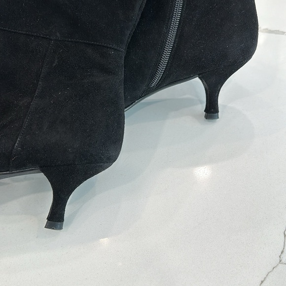 Stuart Weitzman Overly Boot - size 7 - Picture 5 of 7